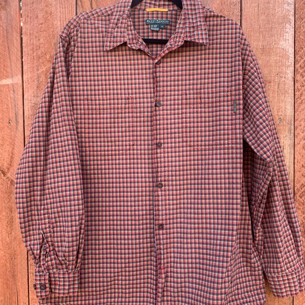 Vintage Royal Robbins Men's Casual Button Down Shirt - Red Plaid